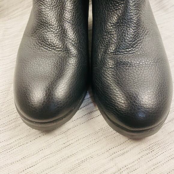 Clarks Black Pebbled Leather Side Zip Buckle Ankle Bootie Size 10 Goth Casual - Picture 3 of 10